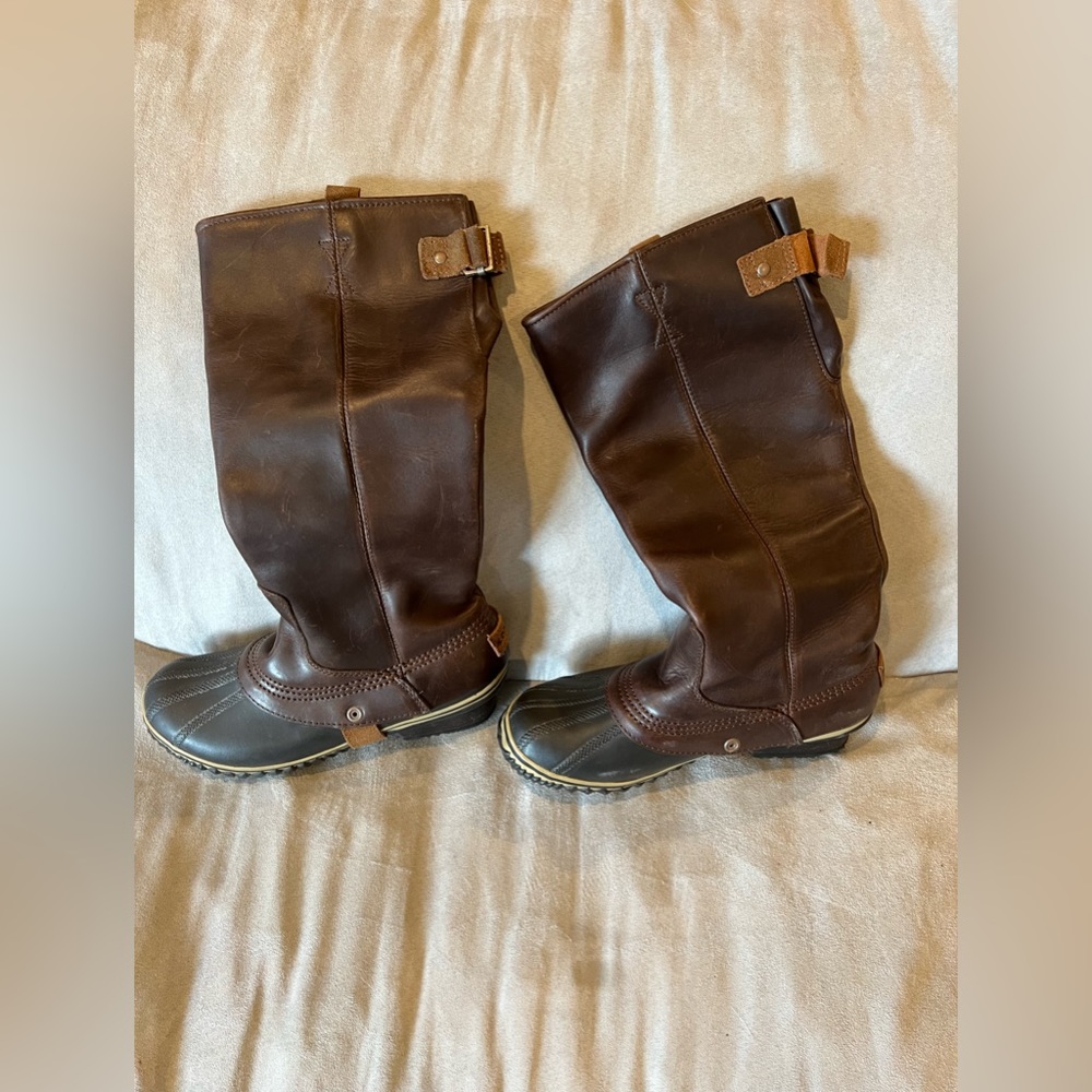 Sorel dark brown boots
